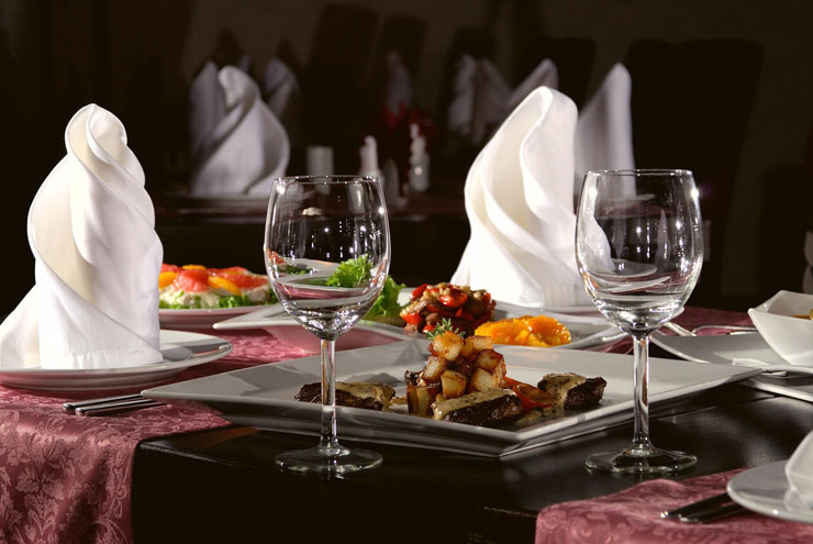 Nobles Restaurant mit hochwertigem Essen